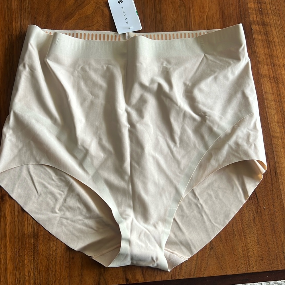 Wacoal shape wear L NEW
